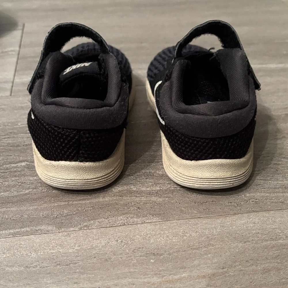 Nike Kids Infant Black and White Sneakers